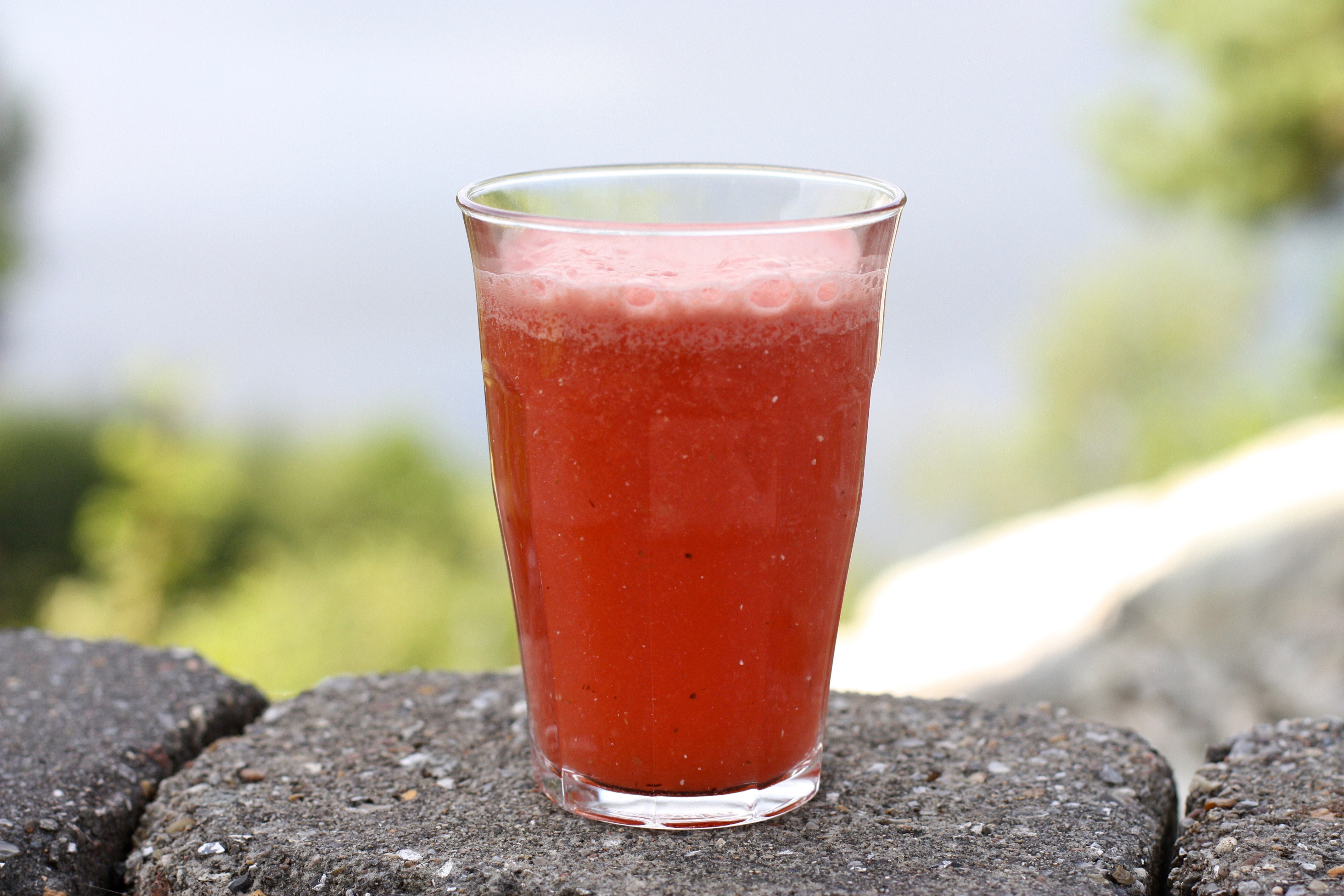 Sommerlig vannmelondrikk med lime