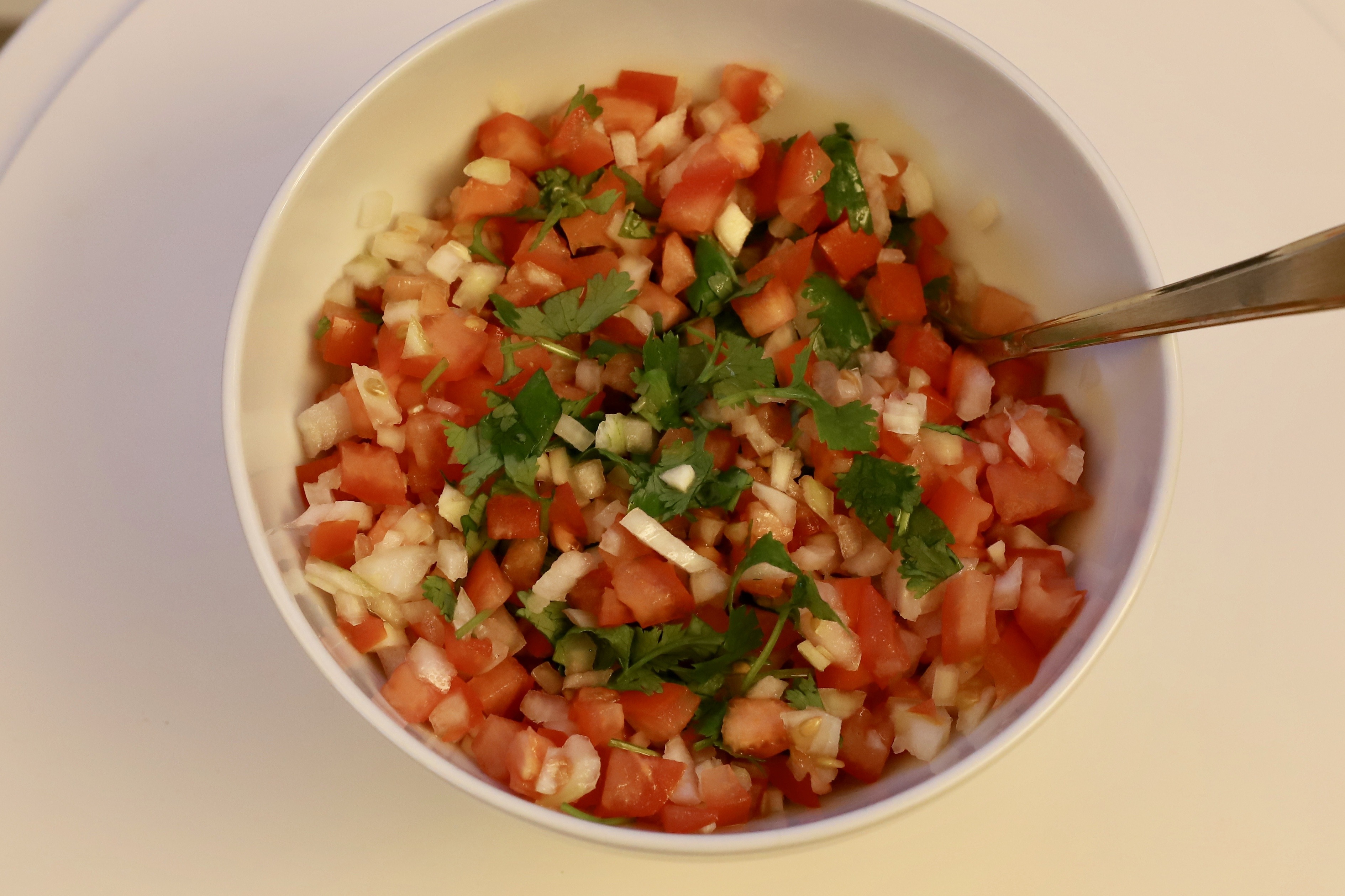 Klassisk tomatsalsa (pico de gallo)