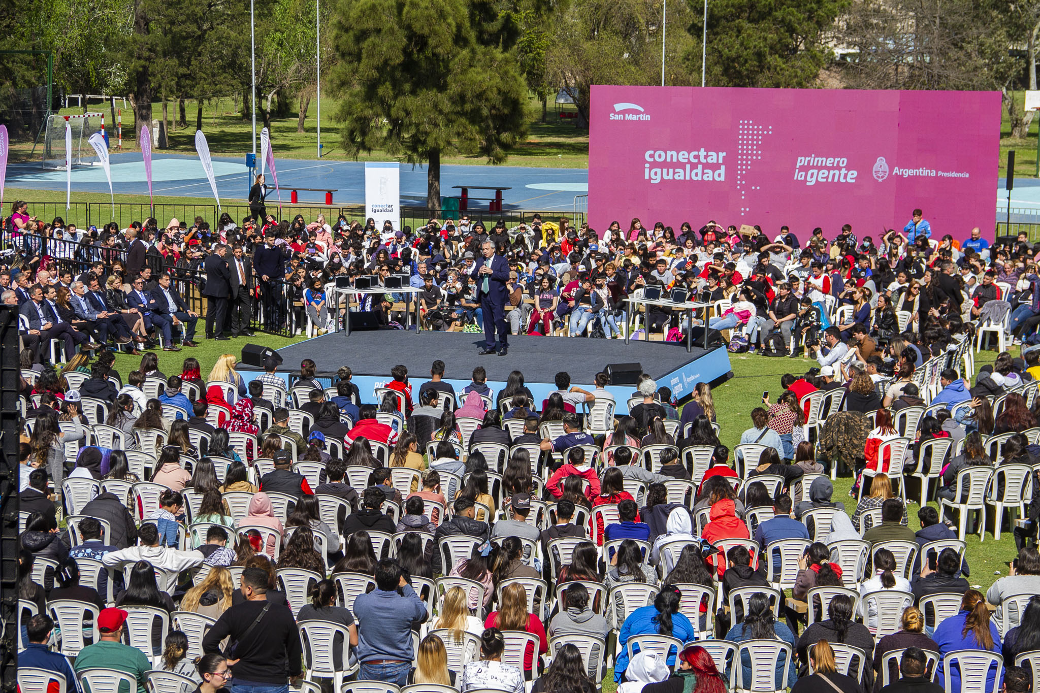 Este mes todos los alumnos de 2do año de San Martín tendrán la netbook de Conectar Igualdad, se anunció