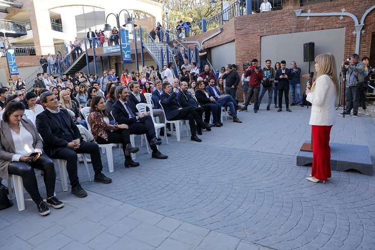 El acto de inauguración en la estación del Tren de la Costa