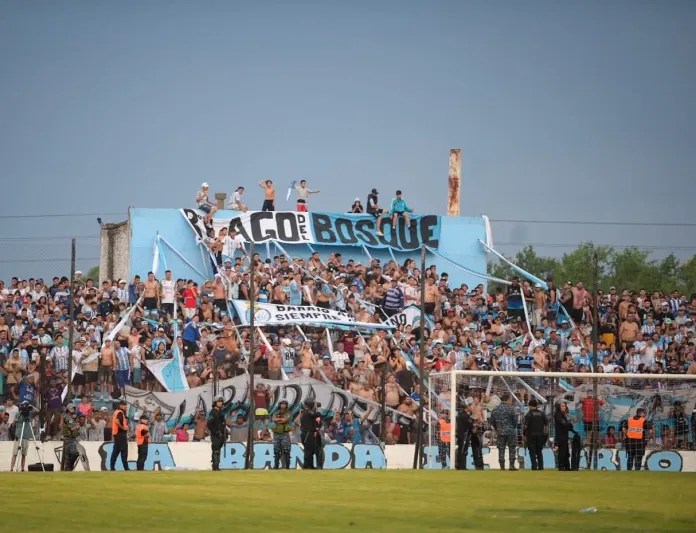 LA ACADEMIA ANSÍA EL TRIUNFO ANTE LINIERS EN CASA