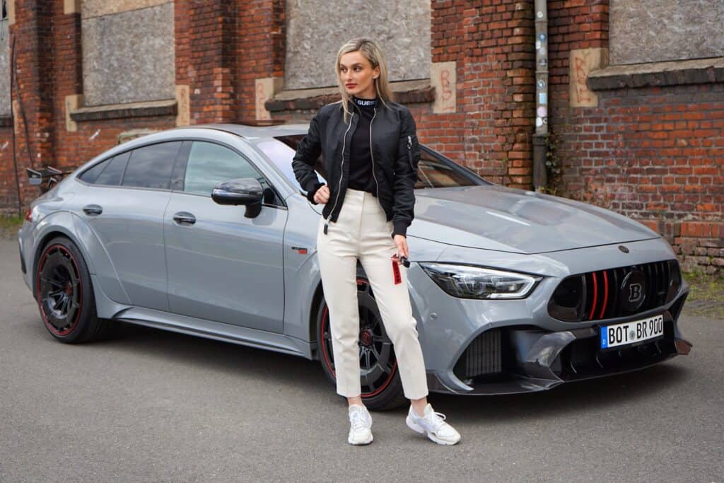 Zwei Silben der Extraklasse – BraBus 9 Brabus Rocket 900, Nina Weizenecker