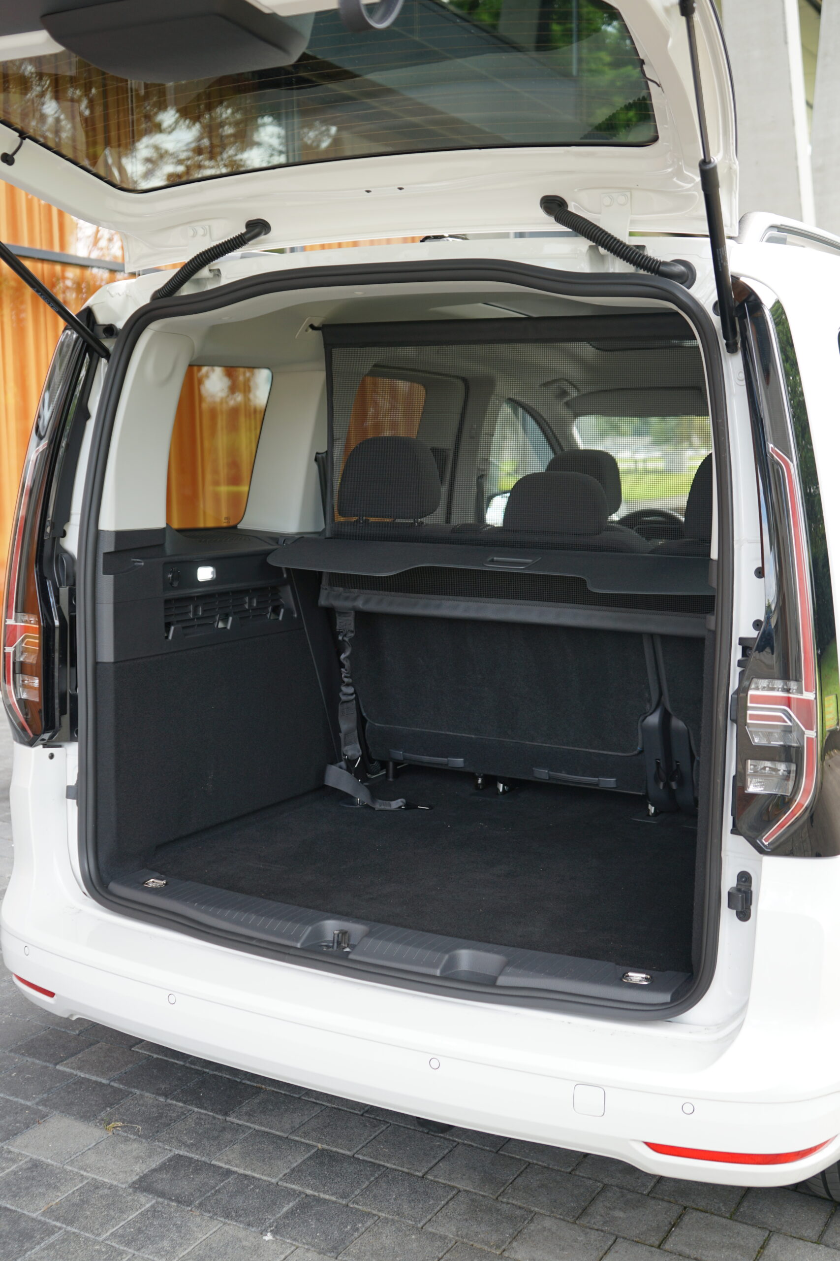 VW Caddy (2022) - Digitale Features im praktischen Alltagsbegleiter 2 VW Caddy 5 „Move“ 5-Sitzer 2.0 TDI (90 kW) 7-Gang-DSG