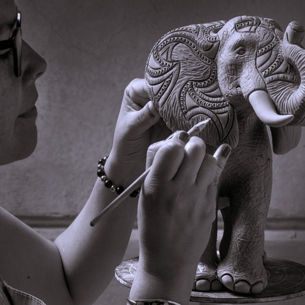 De Rosa Collections - The delicate charm of handcrafted ceramics