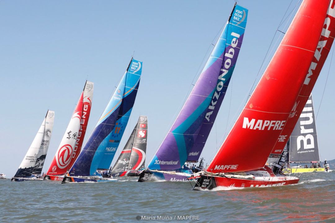 MAPFRE leads the start of Leg 8 to Newport