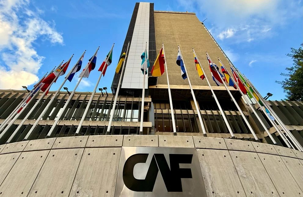 Asinelli, de CAF, puso a Río Negro como uno de los proyectos más relevantes del banco