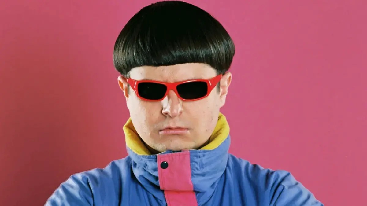 Oliver Tree durante una presentación musical