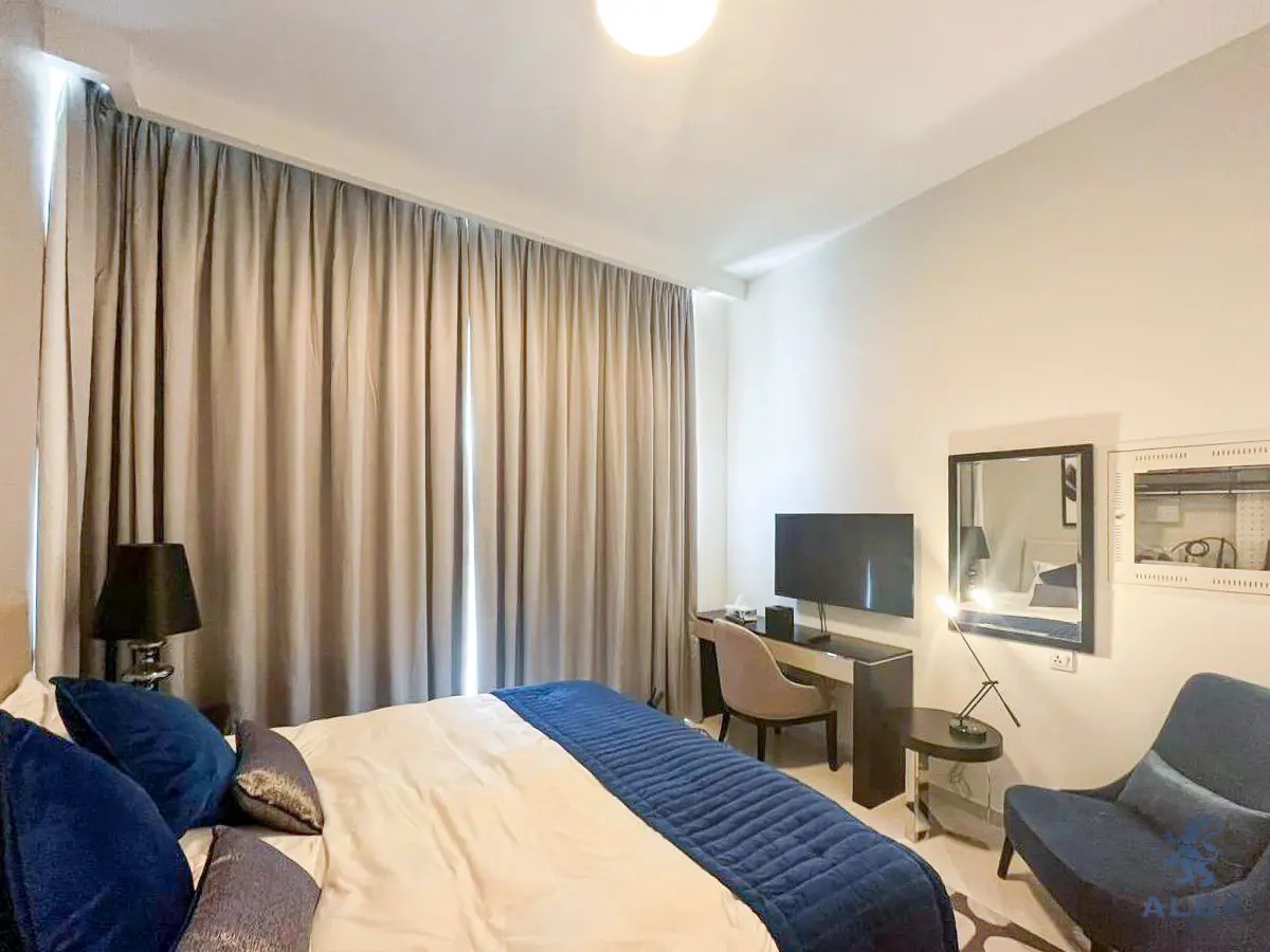 Prime Location | Luxurious APT | Spacious - Image 4