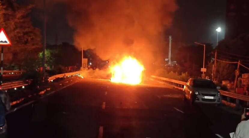 LPU में छात्रों का बवाल! लवली प्रोफेशनल यूनिवर्सिटी में पुलिस पर पथराव, गाड़ियां फूंकी, एक दर्जन से ज्यादा घायल | CM Samrat ने बिहार के छात्रों को लेकर क्या किया -? पढ़िए – कथित दुष्कर्म