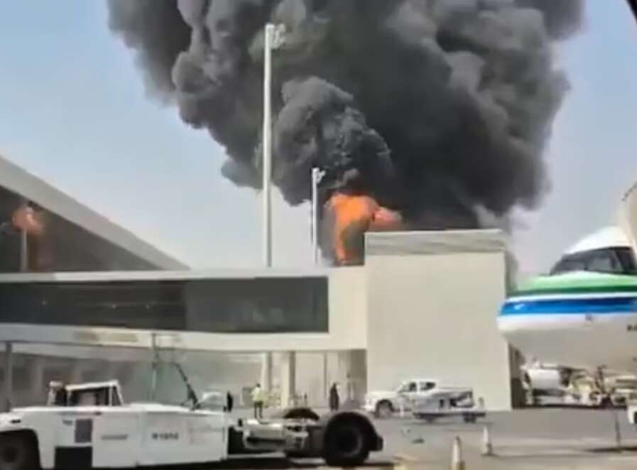 Saudi Arabia Houthi Attack रियाद एयरपोर्ट पर मिसाइल अटैक! 12 की मौत, 309 घायल |रद्द हुईं सैकड़ों उड़ानें