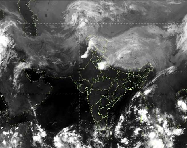 Delhi NCR Weather दिल्ली-एनसीआर में अचानक बदला मौसम! आंधी-बारिश से मिली ठंडक, IMD का बड़ा अलर्ट जारी
