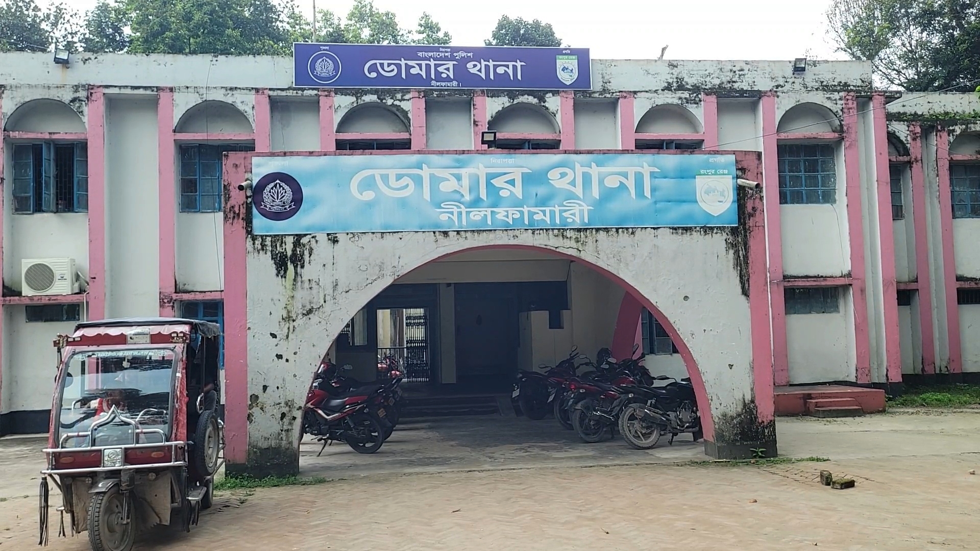 ডোমারে বৃদ্ধা নারীর ঝুলন্ত মরদেহ উদ্ধার 