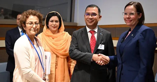 প্রধানমন্ত্রী তারেক রহমানের সঙ্গে সুইডেনের পররাষ্ট্রমন্ত্রীর বৈঠক