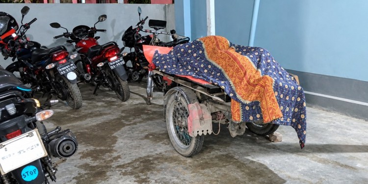 পার্বতীপুরে গৃহবধূর রহস্যজনক মৃত্যু, স্বামী আটক