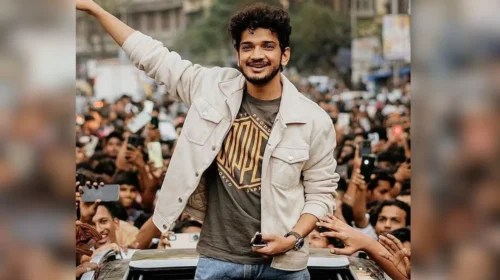 উত্তর প্রদেশে রাস্তার ধারে নামাজ নিষিদ্ধ, মুনাওয়ার ফারুকির প্রতিক্রিয়া