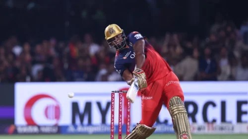 ২ রানের থ্রিলারে চেন্নাইকে হারিয়ে শীর্ষে বেঙ্গালুরু