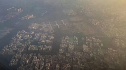 নয়াদিল্লিতে ভয়াবহ বায়ুদূষণ: সাধারণ মানুষ রাস্তায় নেমে প্রতিবাদ