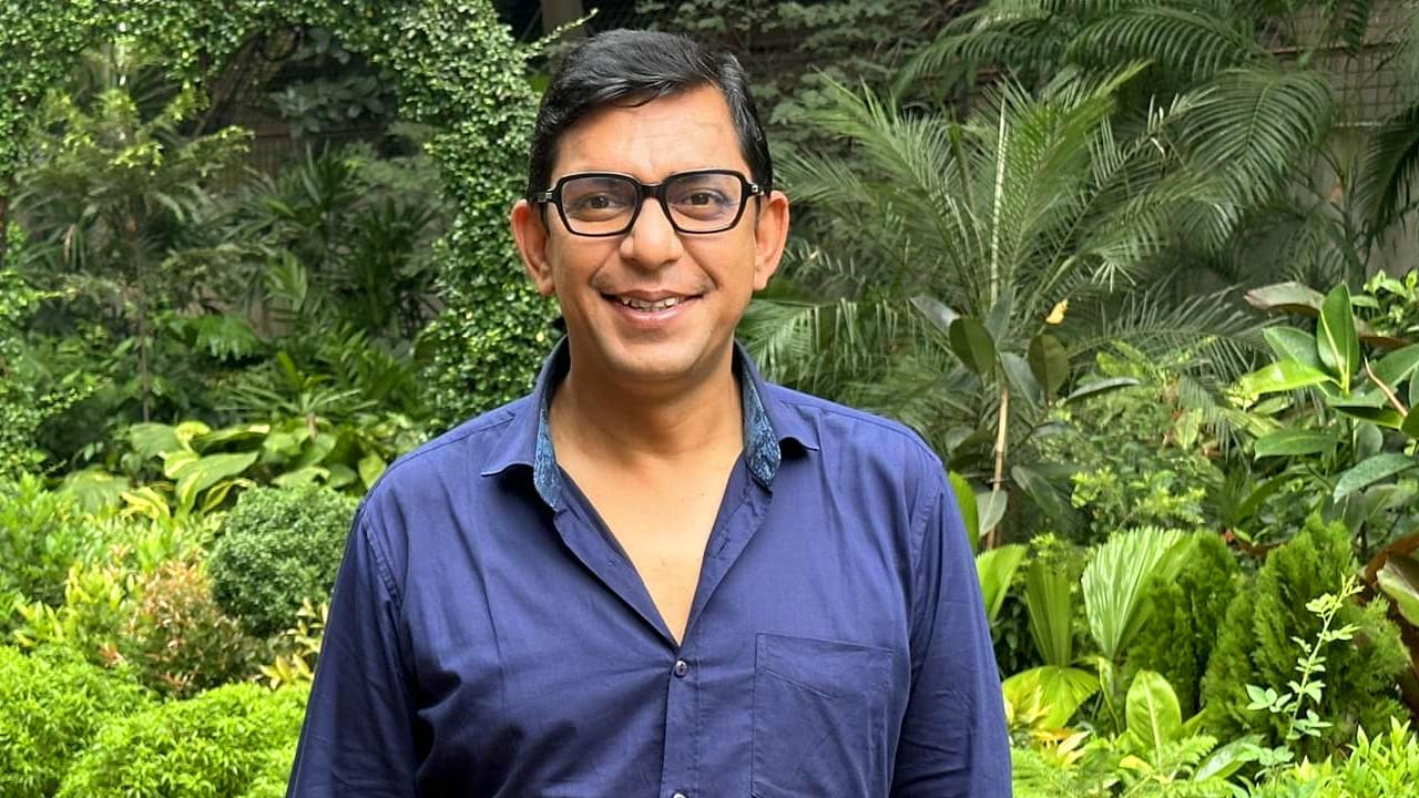 পদ্মশ্রী প্রসেনজিতের বাড়িতে চঞ্চল চৌধুরীর বিশেষ মুহূর্ত
