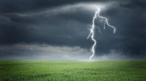 সাত জেলায় বজ্রপাতে অন্তত ১২ জনের প্রাণহানি