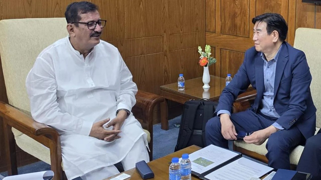 ভূমি ব্যবস্থাপনায় সর্বাধুনিক প্রযুক্তির ব্যবহারে দক্ষিণ কোরিয়ার সহযোগিতা চাইলেন ভূমিমন্ত্রী
