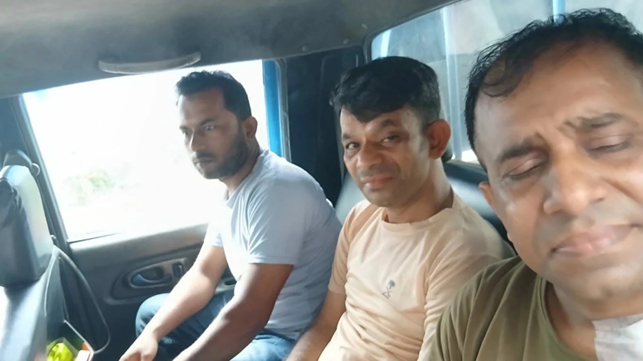 রাজধানীর মোহাম্মদপুরে নিষিদ্ধ আওয়ামী লীগের ঝটিকা মিছিল, ১০ জন আটক