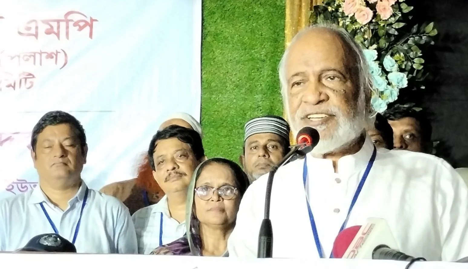 বাংলাদেশে ধনী দরিদ্রের ব্যবধান কমিয়ে সুষম সমাজ গড়ার প্রত্যয় ড. মঈন খানের