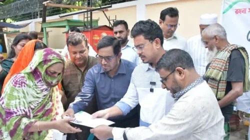 ইস্কাটনে ফ্রি মেডিকেল ক্যাম্প পরিদর্শন করলেন ডাকসু ভিপি সাদিক কায়েম