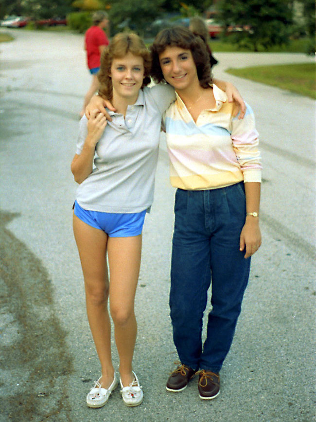 80’s young fashion: color photos of us teen girls during the 1980s