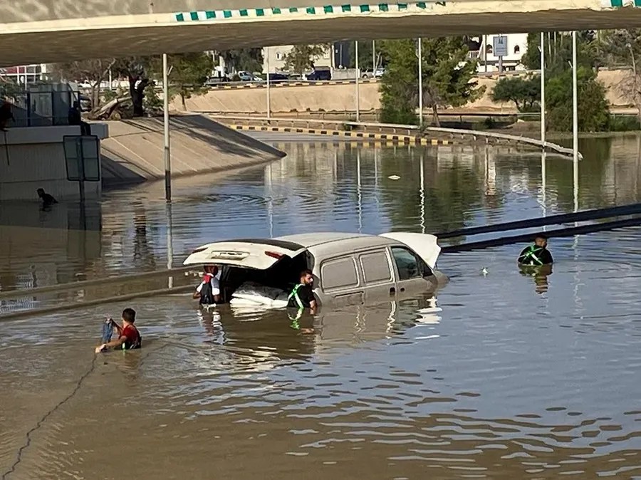 Más de 6,800 muertos y 10,000 desaparecidos en Libia tras el paso del ciclón Daniel