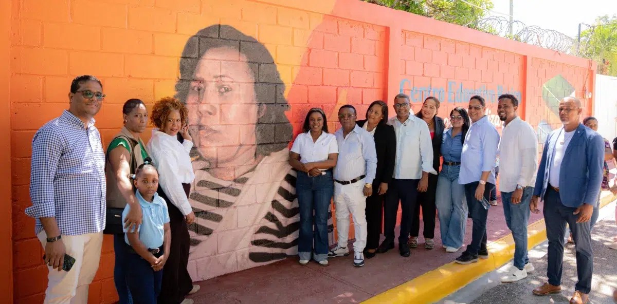 Paseos de los Colores transforman espacios comunitarios en Elías Piña y San Juan