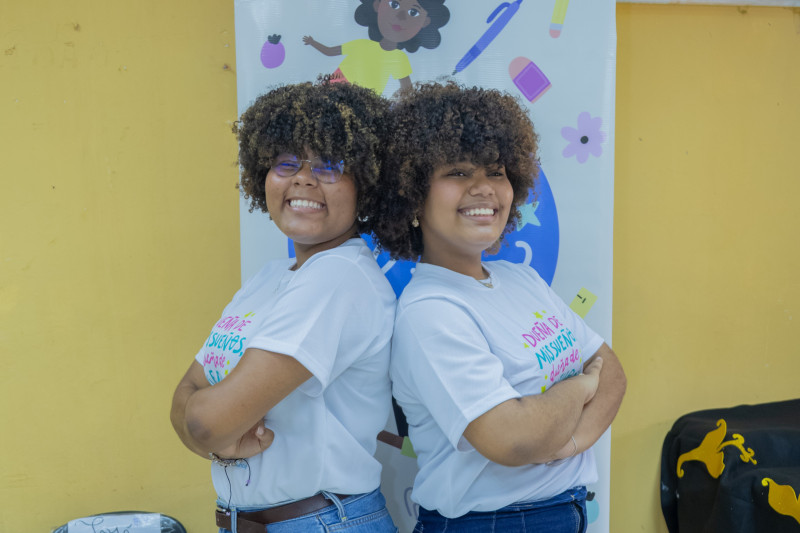 Las niñas dominicanas estudian más, pero persisten desafíos, según análisis