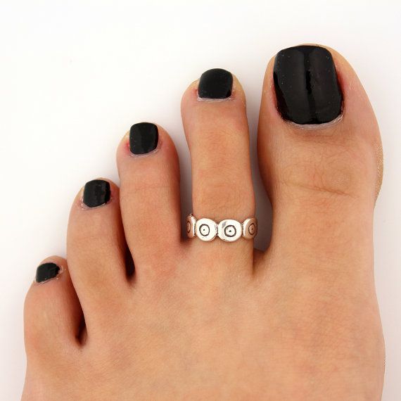 toe rings