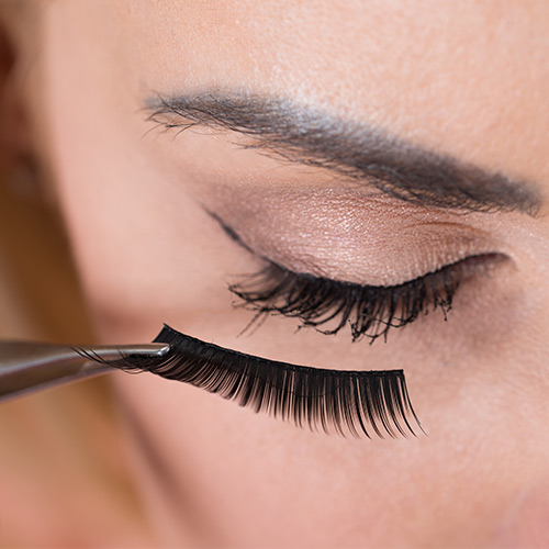 How To Use Magnetic Eyelashes