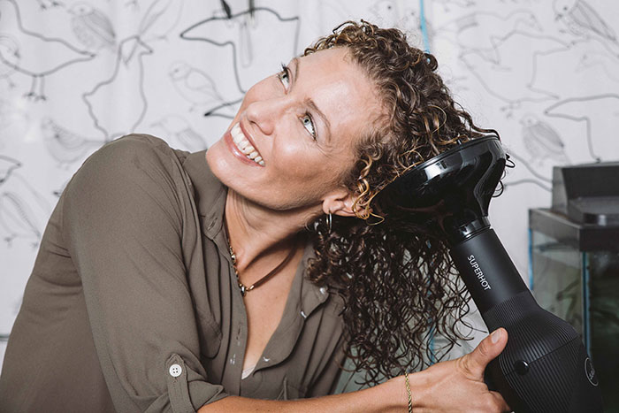 How To Dry Natural Hair With A Diffuser
