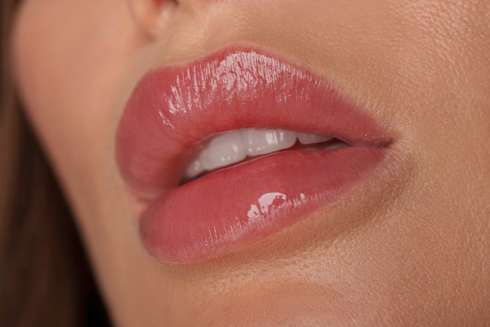 What You Should Know About Lip Brushing