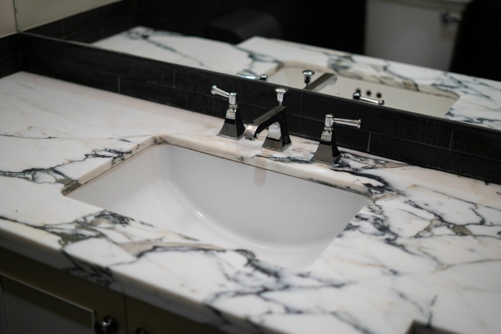 10 Signs Your Bathroom Counter Needs Repair or Replacement