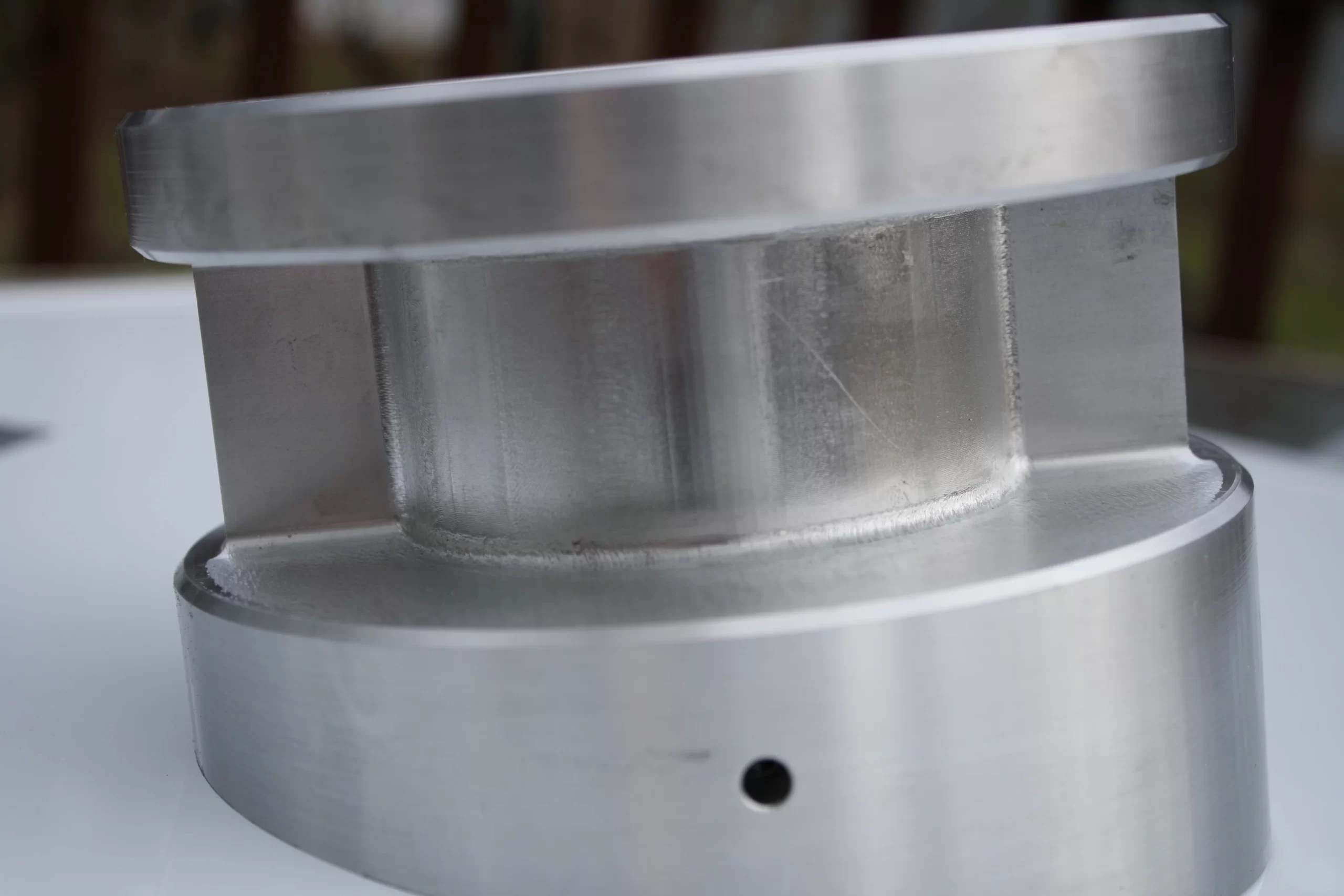 Complex milling and turning of this robot interface in the material Aluminum.