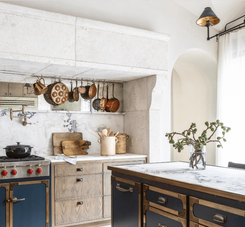 rustic transitional kitchen