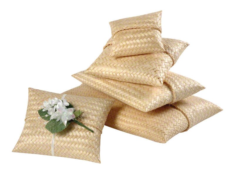 Wonderfully simple ashes scatter pouch. Natural pet ashes urn
