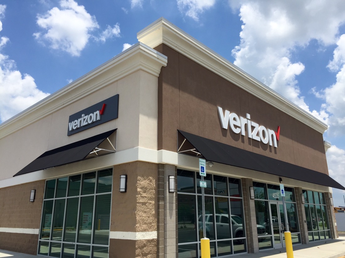 Verizon store said to be moving down the road