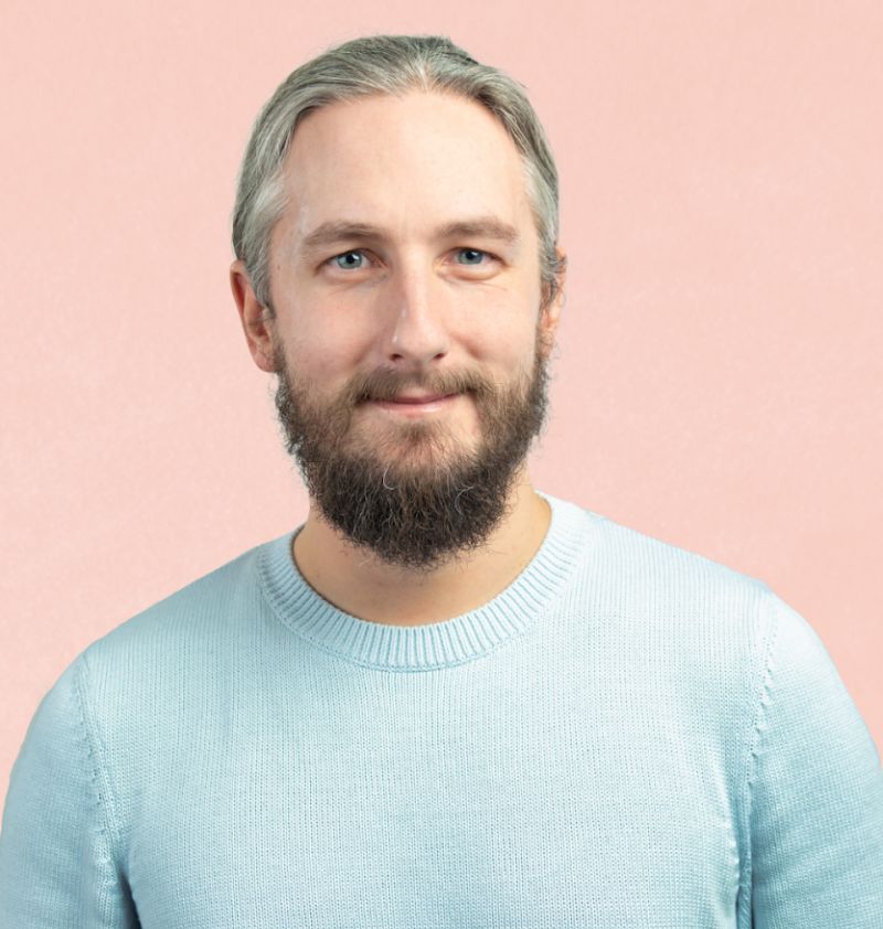 Ty Mcmullen Medium - Modern City Background - Mobile