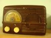 https://commons.wikimedia.org/wiki/File:Front_view_of_an_Arvin_radio,_model_163-T,_manufactured_by_Deseronto_Electonics_Limited_in_Deseronto,_Ontario,_in_the_1940s._(5203892541).jpg