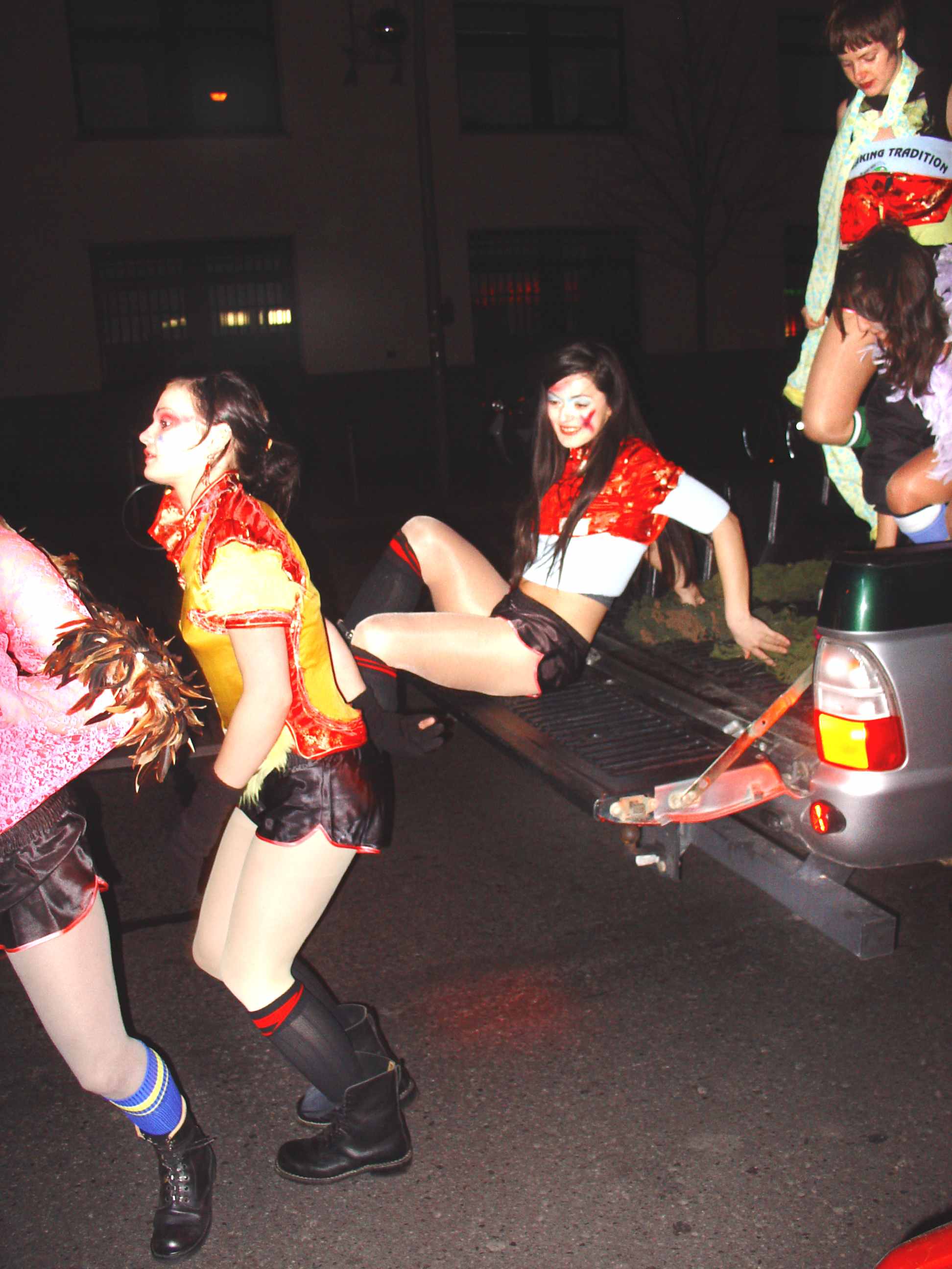 Buy or Die, performance, Play Gallery, Berlin, 2004