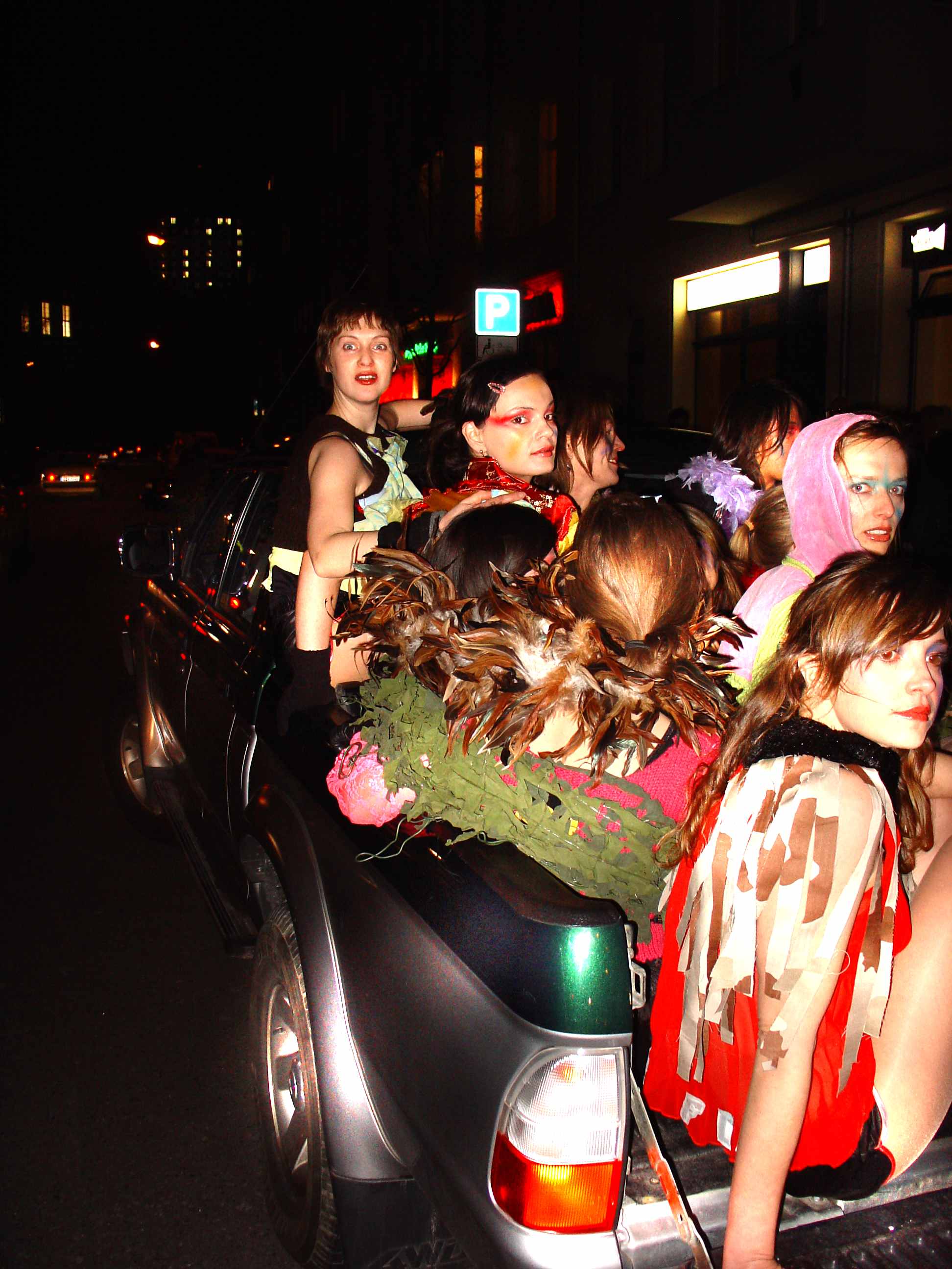 Buy or Die, performance, Play Gallery, Berlin, 2004