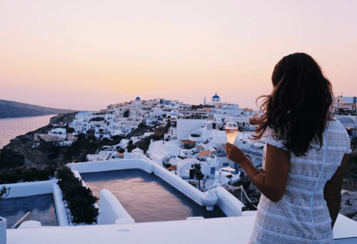 Sep 27, 2017 · here is my full itinerary for 1 week in greece (and it went so well that i’m considering planning an annual trip!) this itinerary for 1 week in greece includes: 9 Days In Athens Mykonos And Santorini
