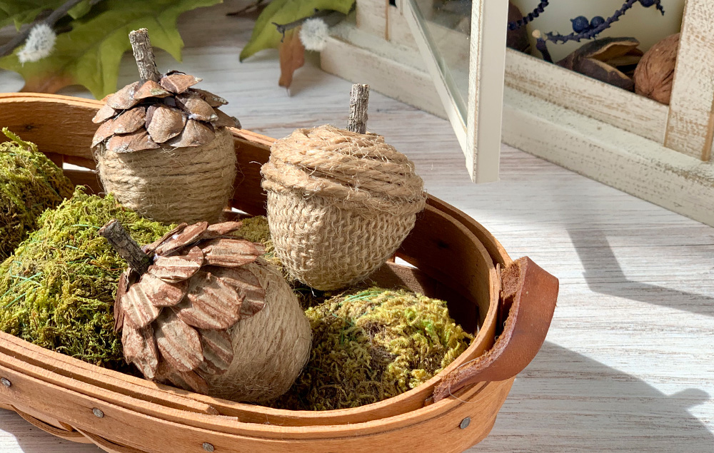 Acorn decor