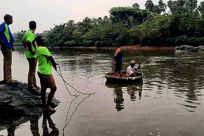 அடுத்தடுத்து நிகழ்வில் பவானி ஆற்றில் மூழ்கி 3 பெண்கள் மூன்று மாணவர்கள் பலி..?..