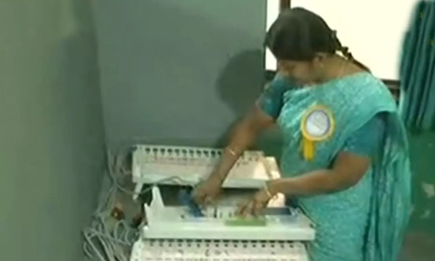 3 மாநில தேர்தல் –  இன்று வாக்கு எண்ணிக்கை துவங்கியது..