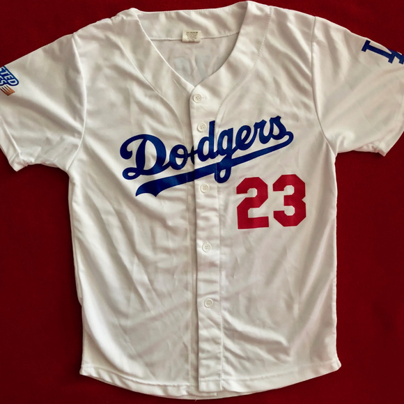 Baseball jersey high quality, pola yang nyaman di kenakan di badan, jahitan rapih, bordiran rapih, so yang pasti setelah order gk akan nyesel, ukuran baju . La Dodgers Baseball Shirt Cheap Online