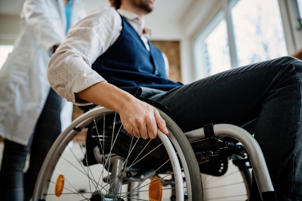 How an Attorney Evaluates the Future Costs of a Paralysis Injury